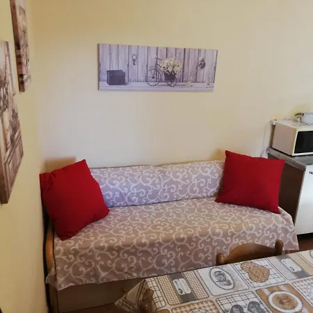 Holiday home Nico 12 *